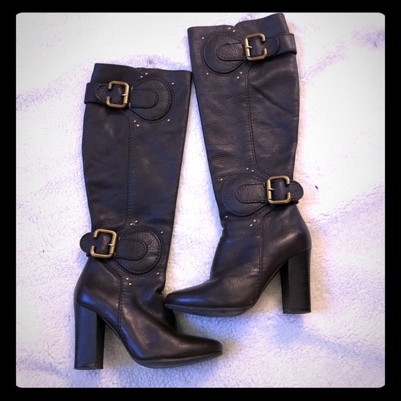 Chloe Shoes - Chloe’ brown paddington boots. Size: 5